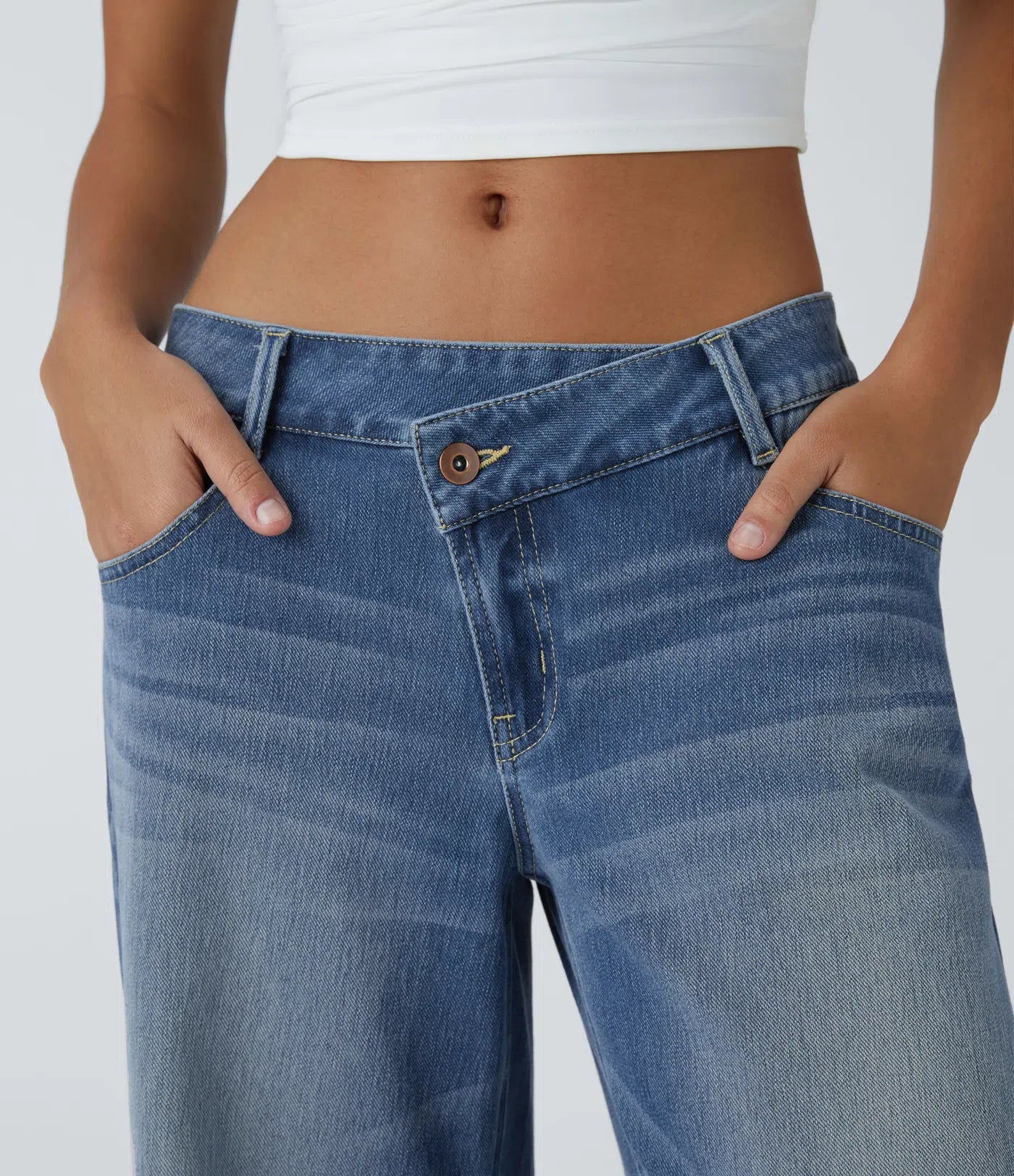 Asymmetric Low Rise Zipper Pockets Baggy Wide Leg Washed Casual Jeans